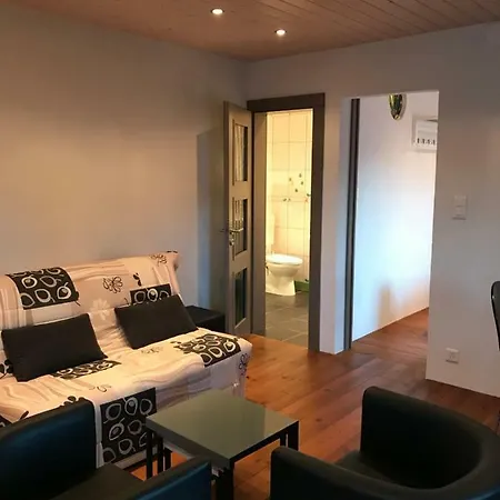 Les Mouresses Apartament *